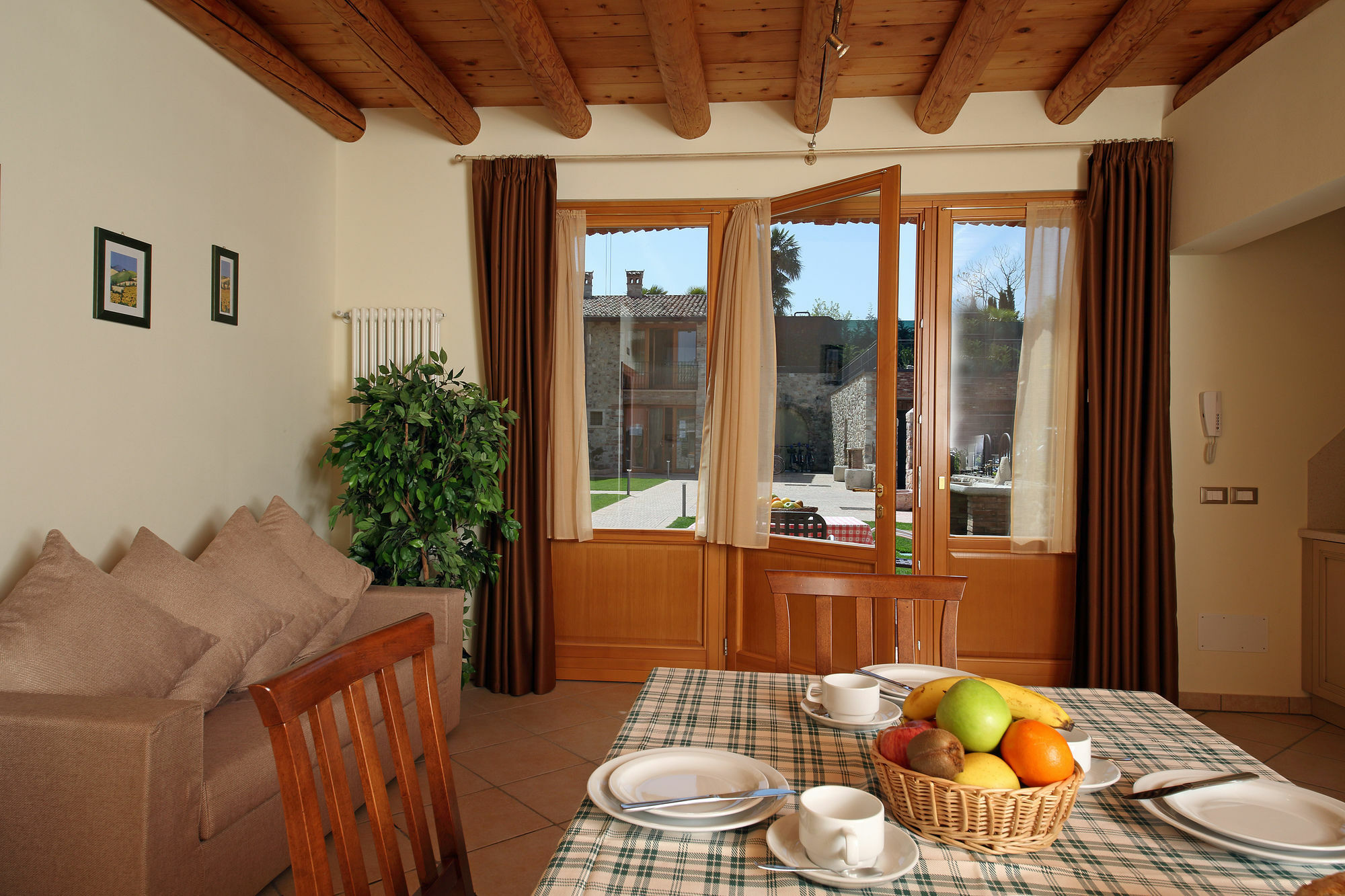 Residence Borgo Mondragon Lazise Exterior photo