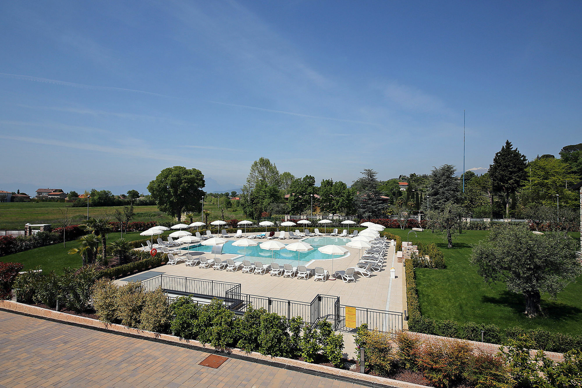 Residence Borgo Mondragon Lazise Exterior photo